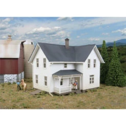 Walthers Cornerstone 933-3333 - Rural Lancaster Farm House - HO Scale