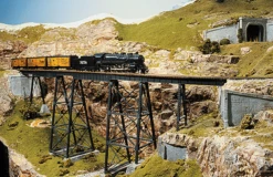 Micro Engineering 75-515 - Tall Steel Viaduct, Standard Bridge, 210-ft Long - HO Scale