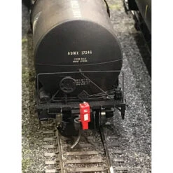 MACRail 903S - End Of Train Device Scale Coupler 3 Pack - Red - HO Scale