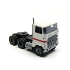 Showcase Miniatures 42 - F Type COE Tractor (Day Cab Version) - N Scale Kit