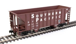 Walthers Mainline 910-56624 - 34' 100-Ton 2-Bay Hopper Southern Pacific (SP) 495178 - HO Scale