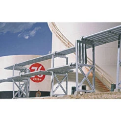 Walthers Cornerstone 933-3114 - Refinery Piping Kit - HO Scale Kit